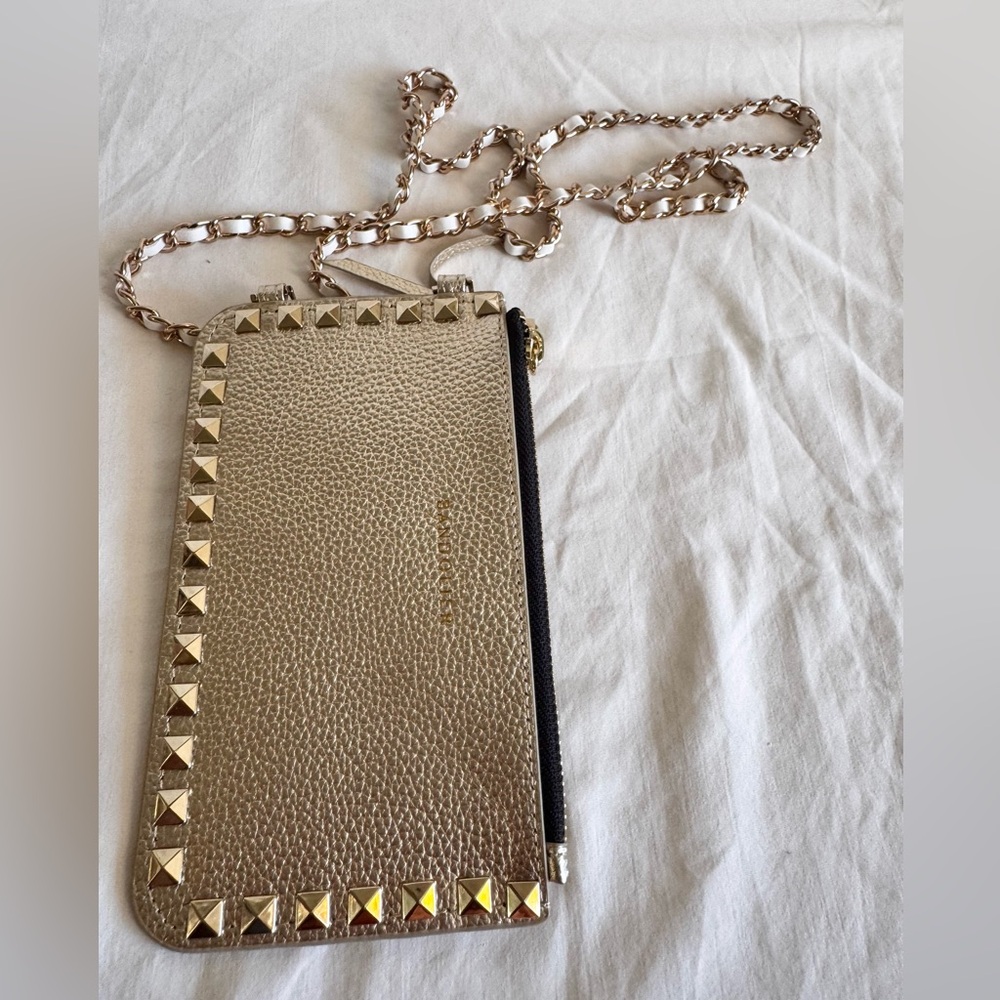 NWOT Bandolier Sarah Silver Pebble Leather with Silver Stud Pouch
